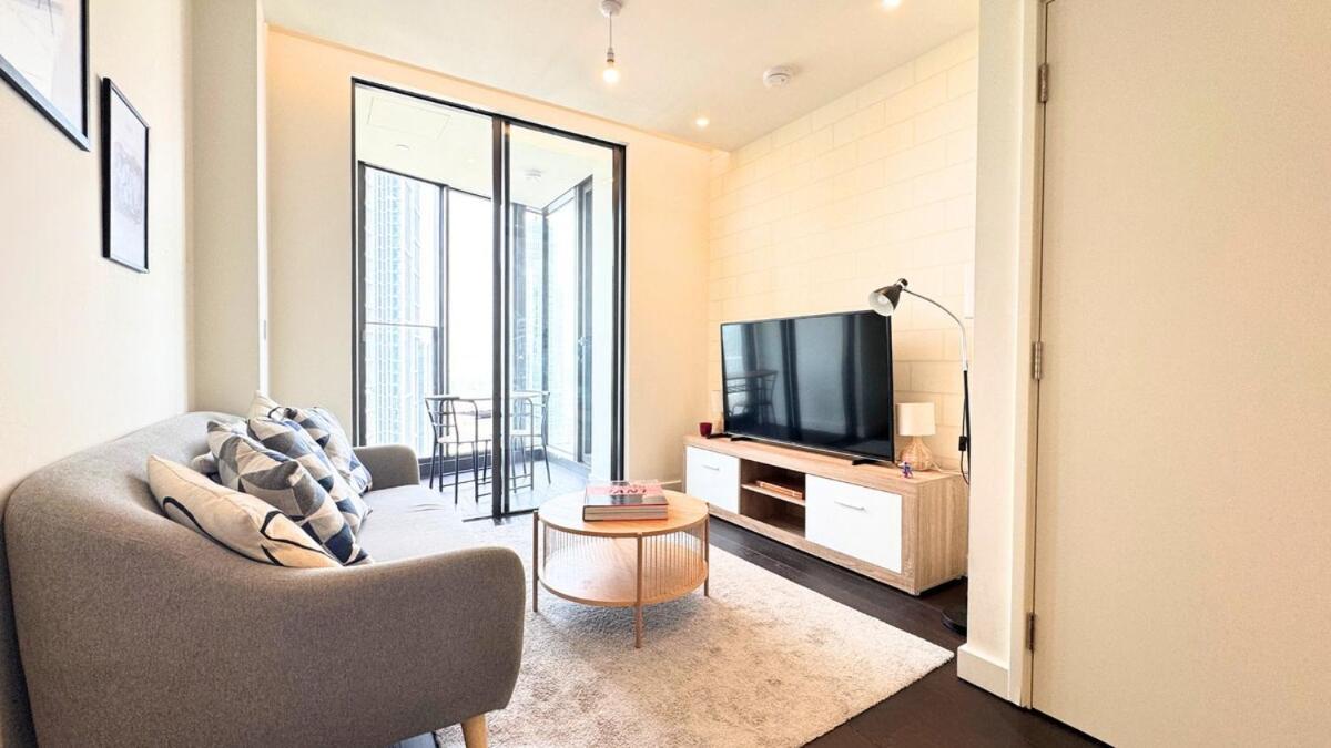 Appartement 2 Bed Versace In Damac Tower *